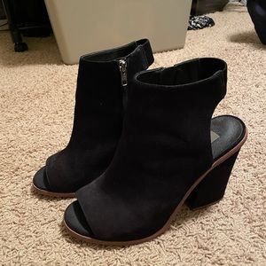 Steve Madden black booties